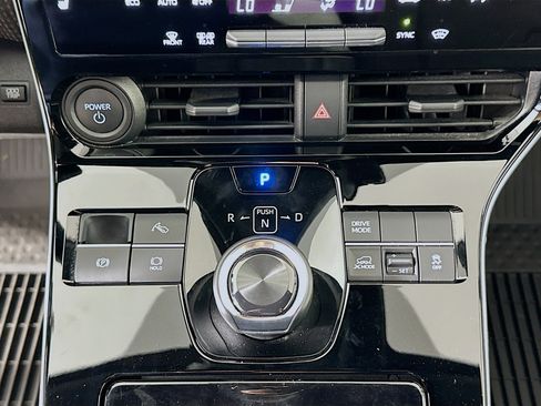 Used 2024 Subaru Solterra Premium image 25