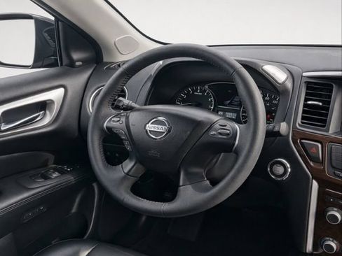 Used 2015 Nissan Pathfinder Platinum w/ Cargo Package FWD image 13