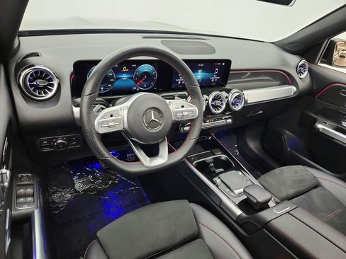 Used 2023 Mercedes-Benz GLB 250 image 9