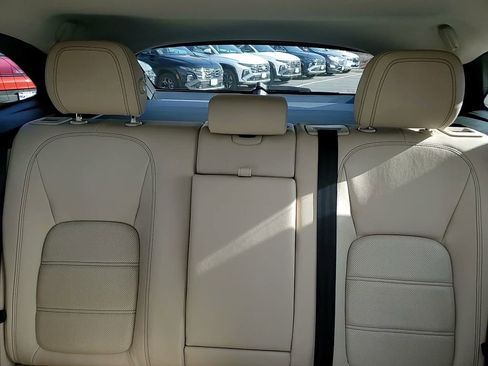 Used 2017 Jaguar F-PACE Prestige image 14