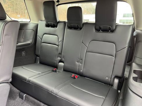 New 2026 Nissan Pathfinder SL image 6