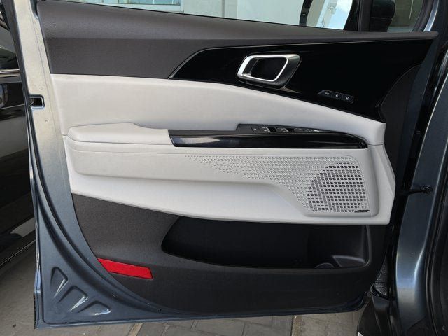 Used 2024 Kia Carnival SX Prestige FWD image 9