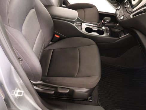 Used 2025 Chevrolet Malibu RS FWD image 12