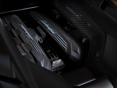 Used 2024 Lamborghini Revuelto AWD/4WD image 49