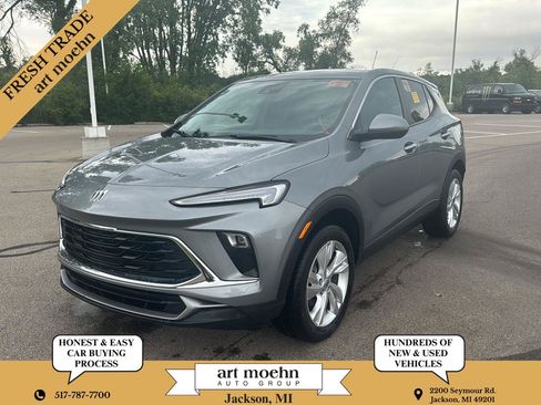 Used 2024 Buick Encore GX Preferred AWD/4WD image 1