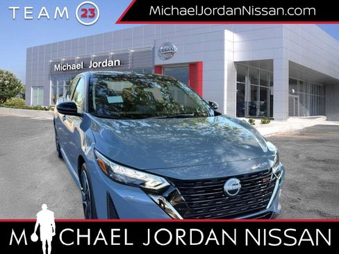 New 2025 Nissan Sentra SR image 1