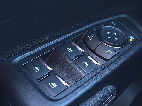 Used 2024 Ford Ranger XLT w/ Trailer Tow Package image 16