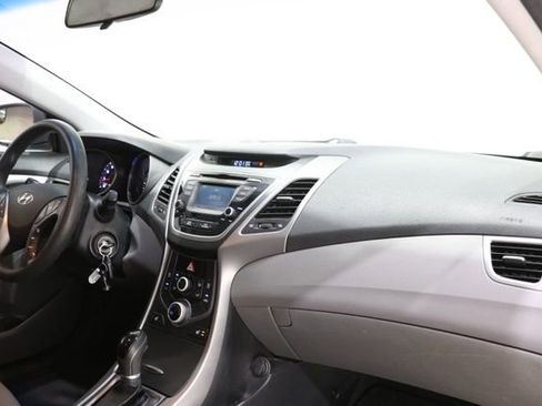 Used 2014 Hyundai Elantra SE w/ Option Group 02 image 14