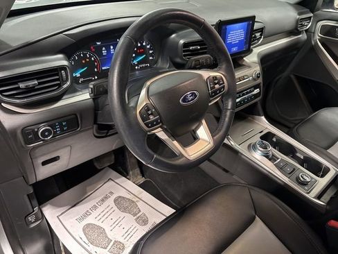 Used 2023 Ford Explorer XLT w/ Equipment Group 202A image 21