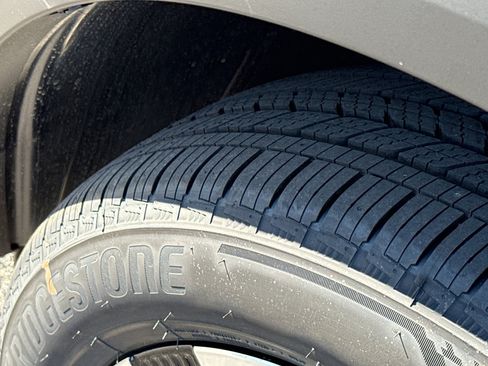 New 2026 Nissan Kicks SV w/ SV Premium Package image 10