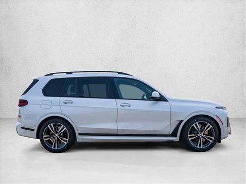 New 2027 BMW X7 xDrive40i w/ M Sport Package AWD/4WD image 4