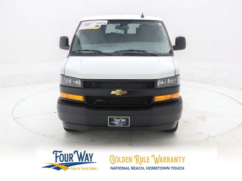 Used 2025 Chevrolet Express 3500 LS image 9