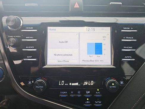 Used 2019 Toyota Camry LE image 19
