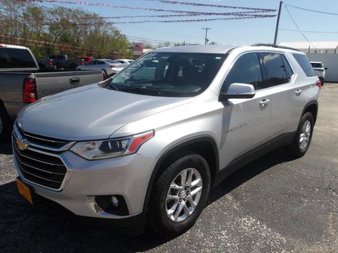 Used 2019 Chevrolet Traverse LT image 4