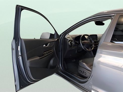 Used 2021 Hyundai Kona Limited w/ Cargo Package image 27