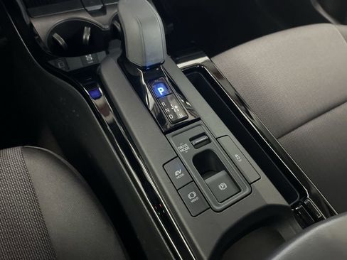 Used 2025 Toyota Prius LE image 15