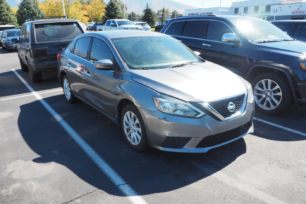 Used 2018 Nissan Sentra SV FWD image 2