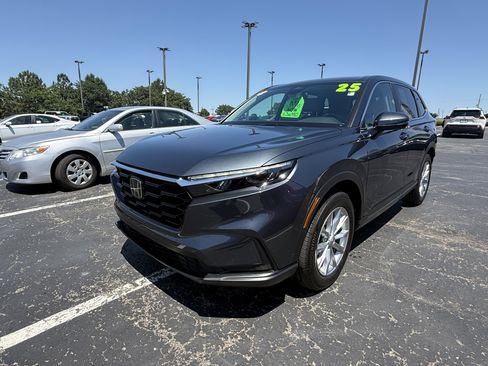 Used 2025 Honda CR-V EX image 11