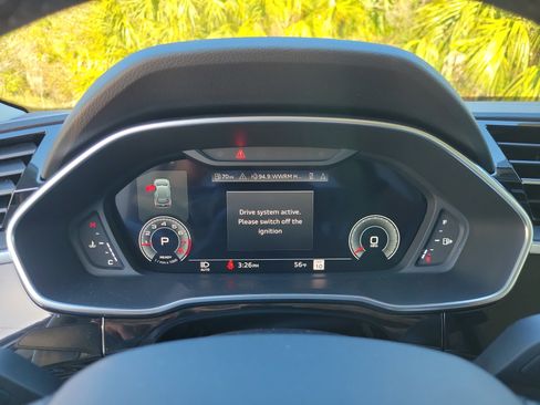 Used 2025 Audi Q3 2.0T Premium Plus w/ Premium Plus Package image 31