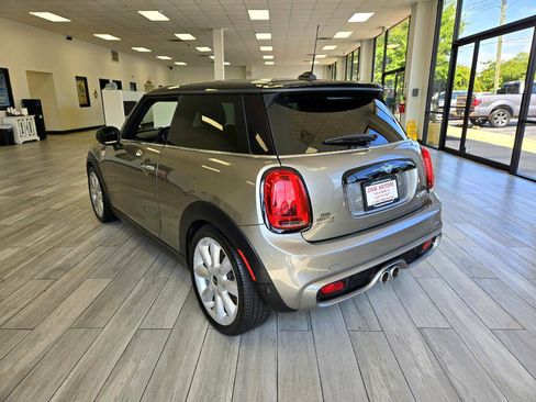 Used 2019 MINI Cooper S w/ Premium Package image 8