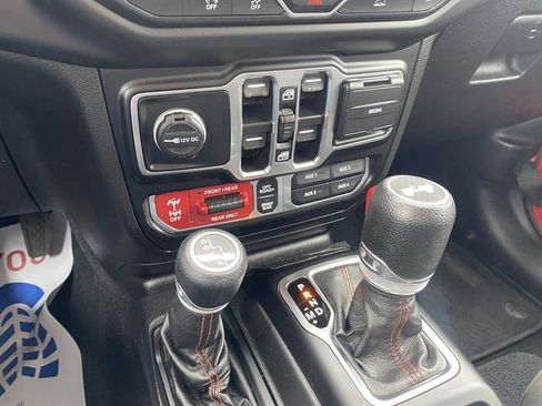 Used 2021 Jeep Wrangler Unlimited Rubicon w/ Dual Top Group image 27