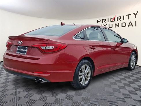 Used 2017 Hyundai Sonata SE image 4