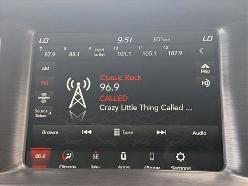 Used 2018 Dodge Charger R/T Scat Pack w/ Beats Audio Group RWD image 13
