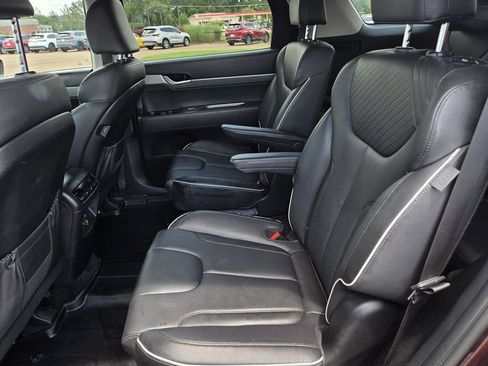 Used 2023 Hyundai Palisade SEL w/ Winter Package FWD image 20