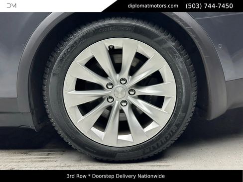 Used 2018 Tesla Model X 75D image 37