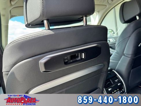 Used 2025 BMW X7 xDrive40i AWD/4WD image 42