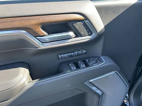 New 2026 Chevrolet Silverado 1500 High Country w/ Technology Package AWD/4WD image 21