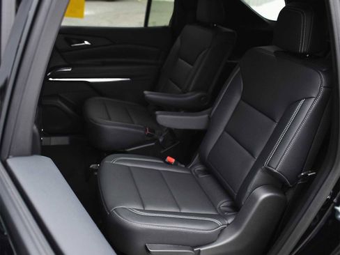 New 2026 Chevrolet Traverse LT w/ Sun and Wheel Package image 12