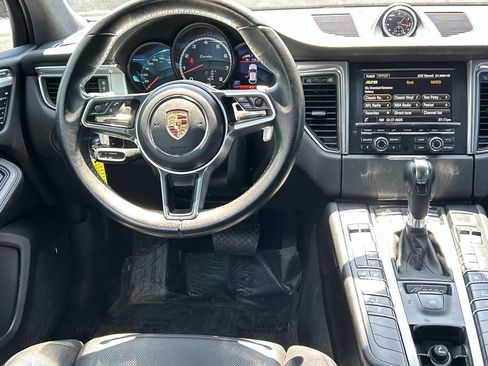 Used 2015 Porsche Macan Turbo AWD/4WD image 26