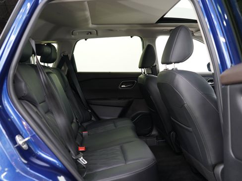 Used 2023 Nissan Rogue Platinum AWD/4WD image 13