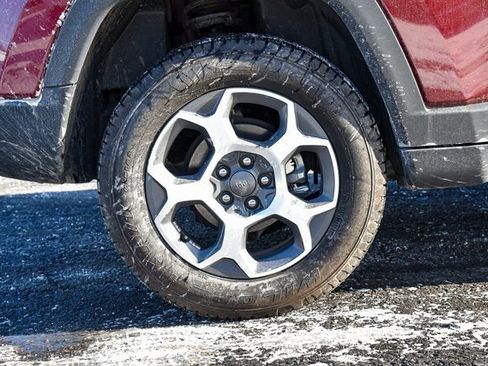 Used 2022 Jeep Compass Trailhawk w/ Trailhawk Convenience Group image 12