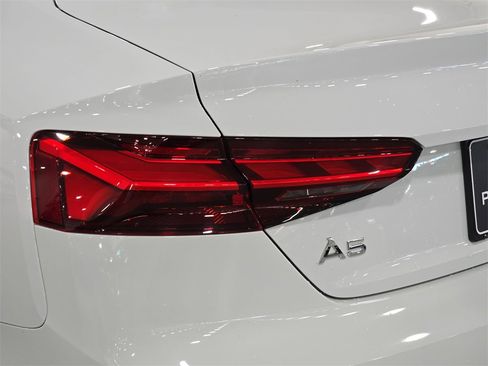 Used 2022 Audi A5 2.0T Premium image 29