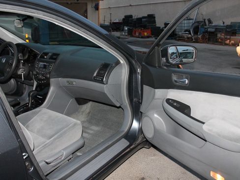Used 2006 Honda Accord SE image 17
