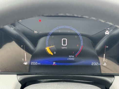 New 2026 Chevrolet TrailBlazer LT w/ Convenience Package FWD image 9