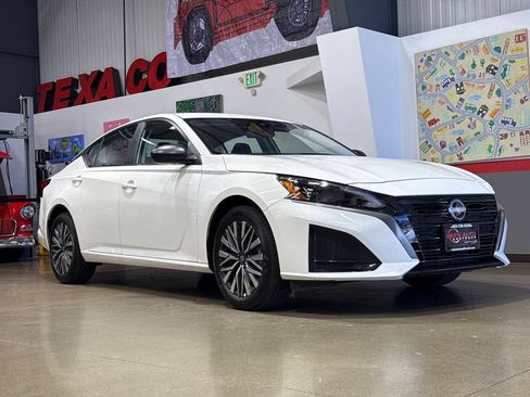 Used 2026 Nissan Altima 2.5 SV AWD/4WD image 28