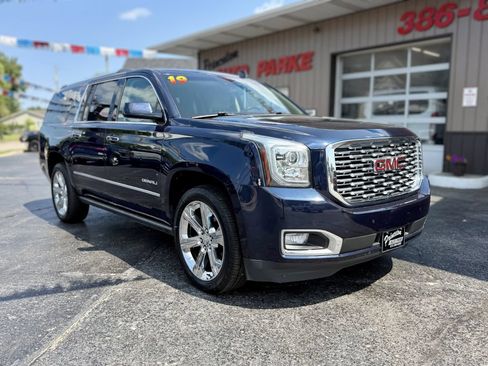 Used 2019 GMC Yukon XL Denali w/ Denali Ultimate Package AWD/4WD image 2