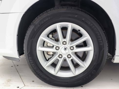 Used 2016 Dodge Grand Caravan SXT w/ UConnect Hands-Free Group image 29