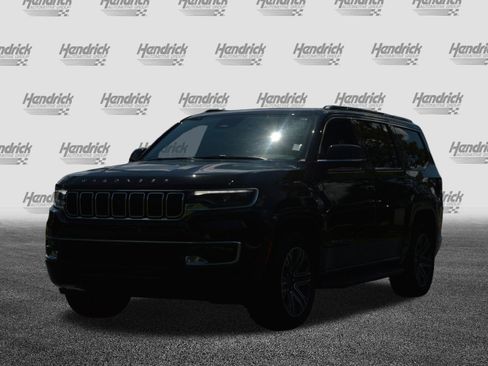 Used 2025 Jeep Wagoneer 4WD w/ Convenience Group I image 7