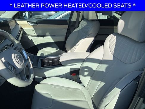 Used 2024 Hyundai Palisade Limited image 6