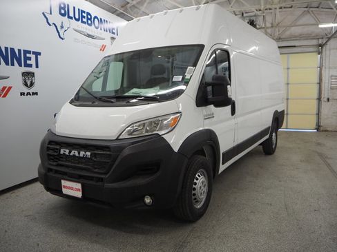 New 2025 RAM ProMaster 3500 w/ Roll-Up Rear Door Package image 18
