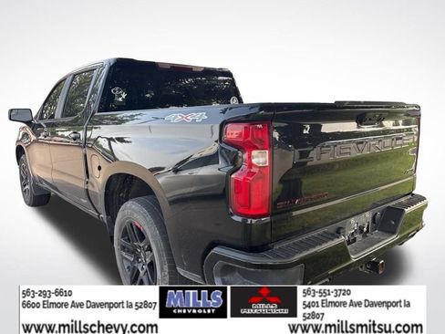 Used 2023 Chevrolet Silverado 1500 RST w/ Redline Edition AWD/4WD image 4