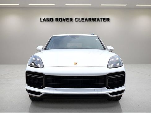 Used 2023 Porsche Cayenne Turbo AWD/4WD image 8