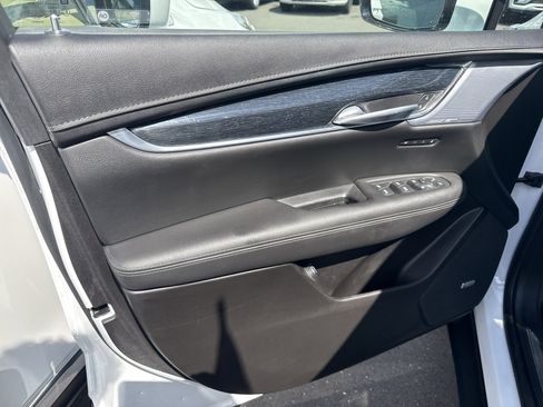 Used 2024 Cadillac XT5 Premium Luxury image 15