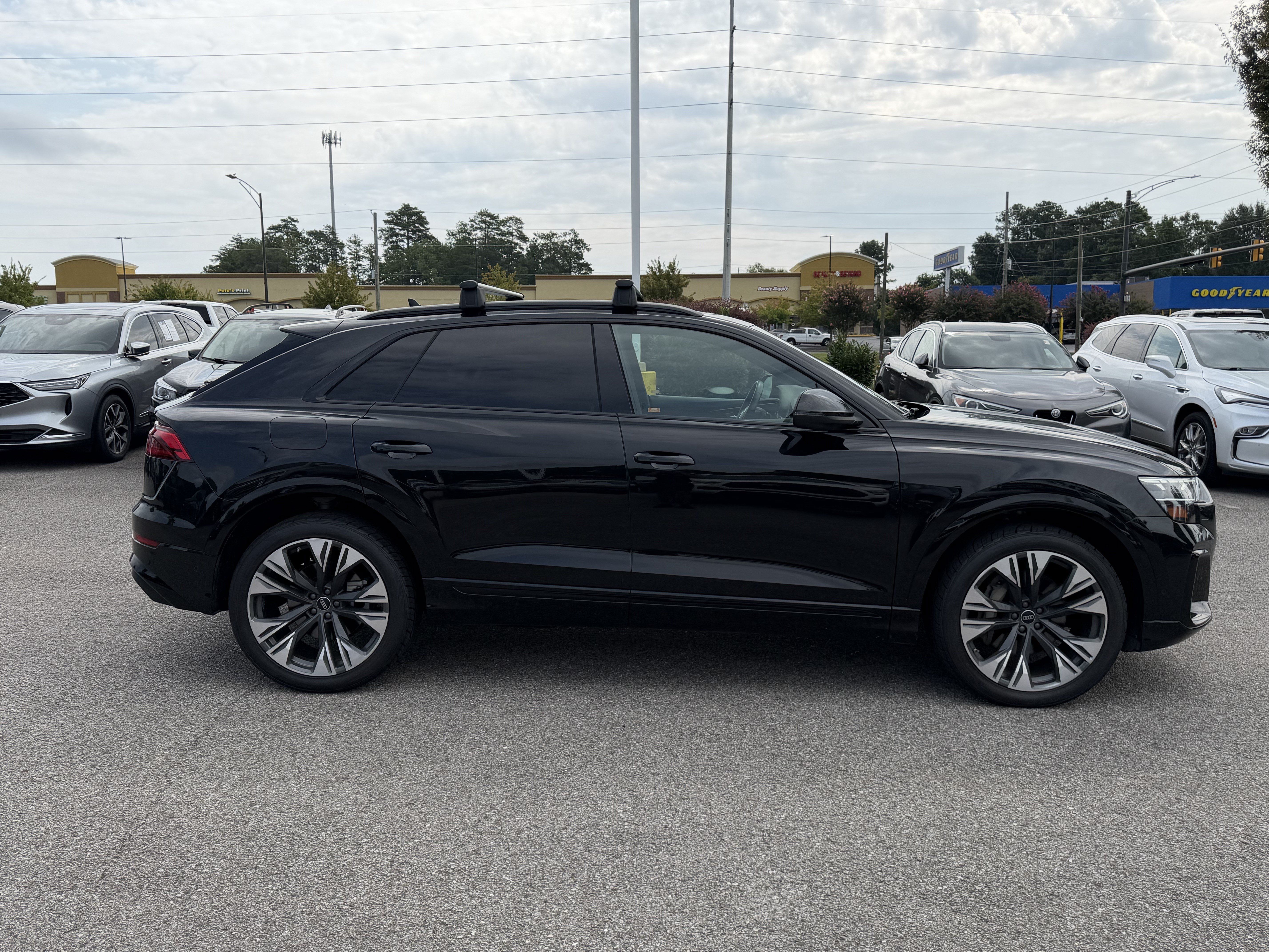 Used 2024 Audi Q8 Premium Plus AWD/4WD image 11