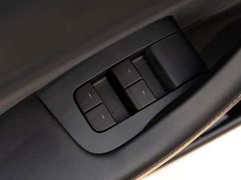 Used 2021 Tesla Model 3 Standard Range Plus image 34