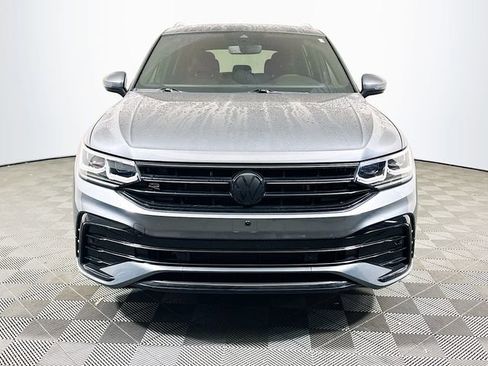 Used 2022 Volkswagen Tiguan SEL R-Line image 3